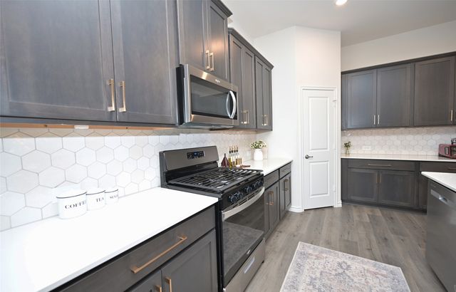 10013 Gray Barrel Drive, Aubrey, TX 76227