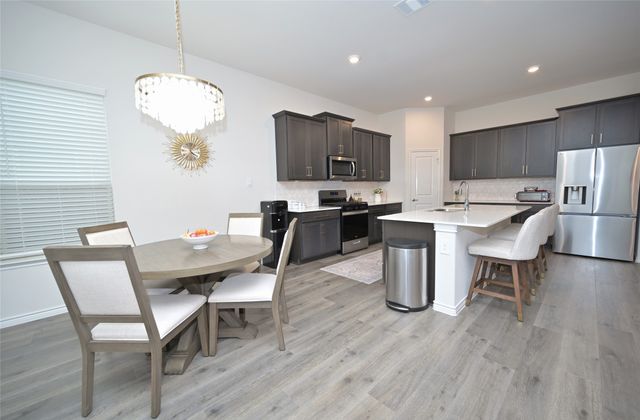 10013 Gray Barrel Drive, Aubrey, TX 76227