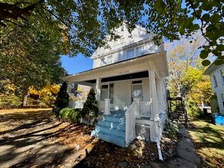 506 E Chestnut Street, Bloomington, IL 61701