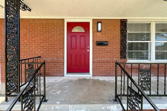 305 W Coe Drive, Midwest City, OK 73110