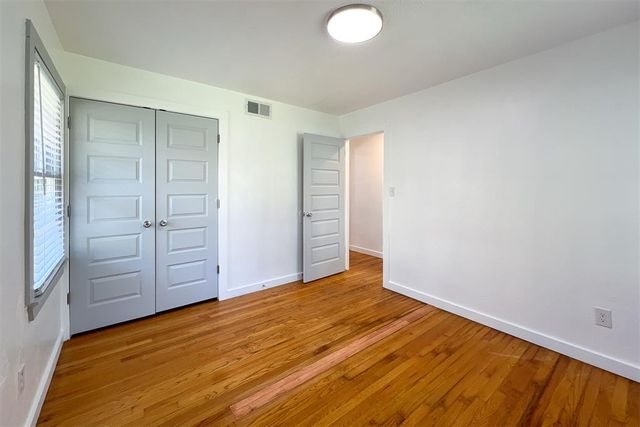 305 W Coe Drive, Midwest City, OK 73110