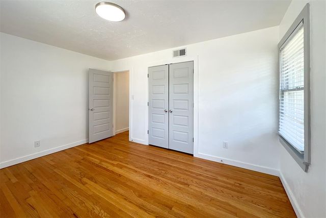 305 W Coe Drive, Midwest City, OK 73110