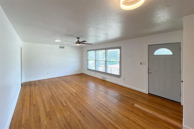 305 W Coe Drive, Midwest City, OK 73110