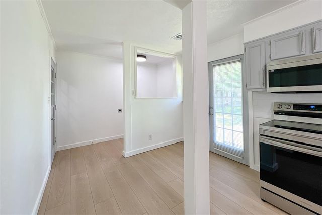 305 W Coe Drive, Midwest City, OK 73110