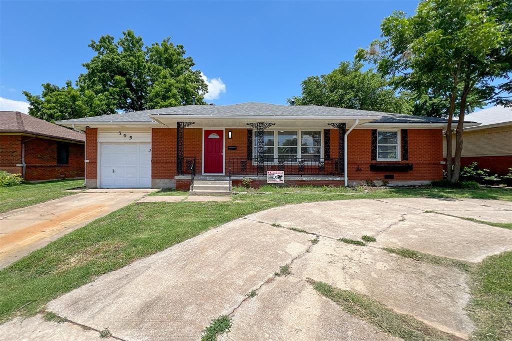 305 W Coe Drive, Midwest City, OK 73110
