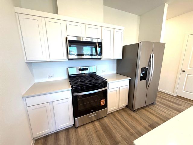 942 Moon Drop Lane, Houston, TX 77090