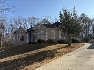 125 Arlington Trace, Fayetteville, GA 30215