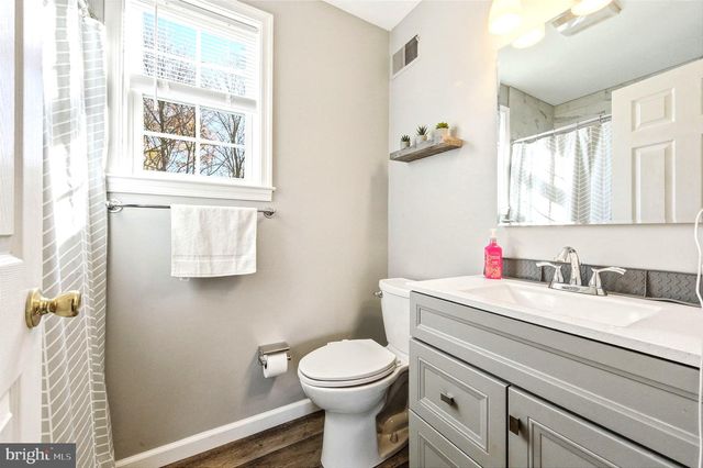 145 BOYER DR, Newark, DE 19702