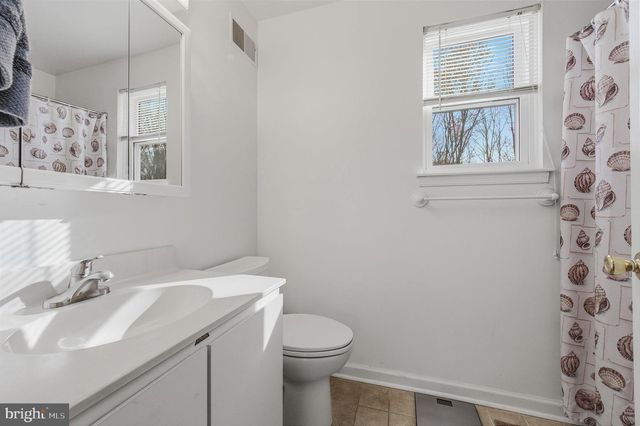 145 BOYER DR, Newark, DE 19702