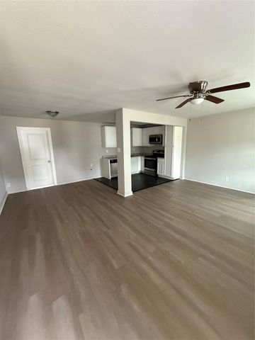 2227 Westway Street, Orange, TX 77630