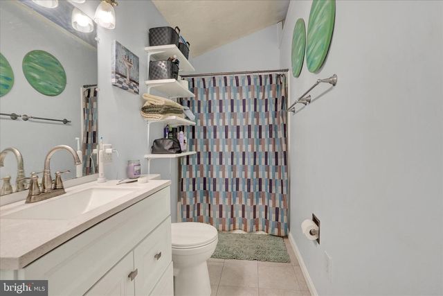 40 W LOCUST LN, York, PA 17406