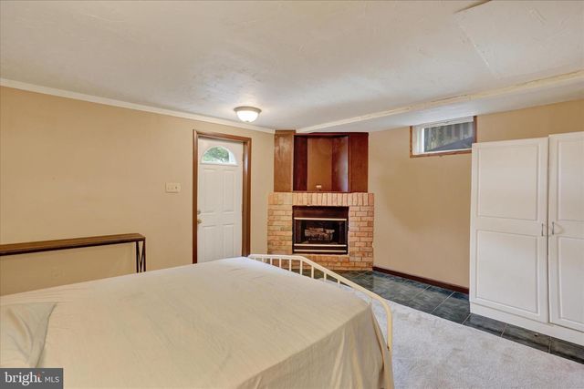 40 W LOCUST LN, York, PA 17406