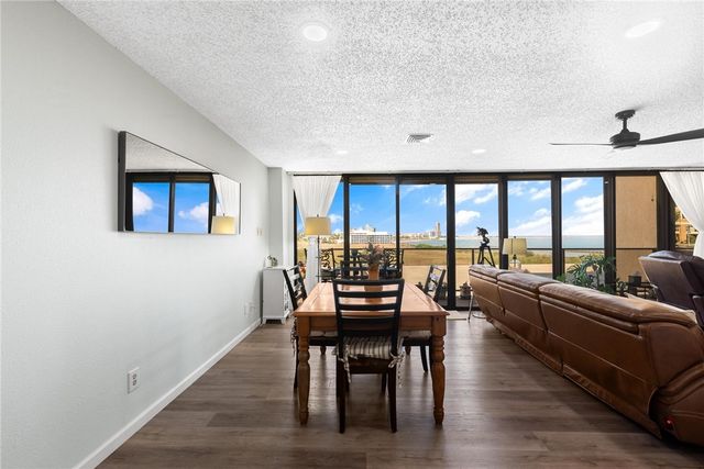 1400 Ocean Dr 304C, Corpus Christi, TX 78404