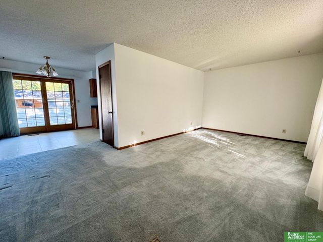 120 S Florida Avenue, York, NE 68467