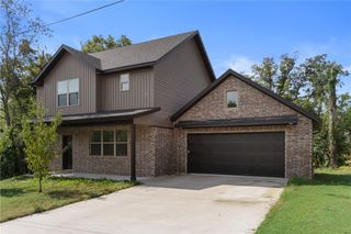 11 Hillswick Drive, Bella Vista, AR 72715
