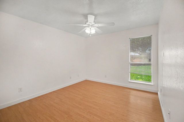 10926 Collingswood Drive, La Porte, TX 77571