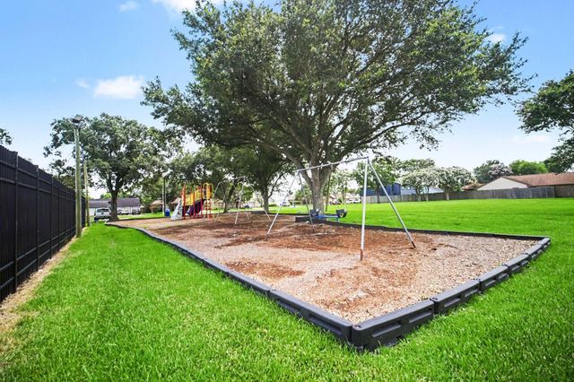 10926 Collingswood Drive, La Porte, TX 77571