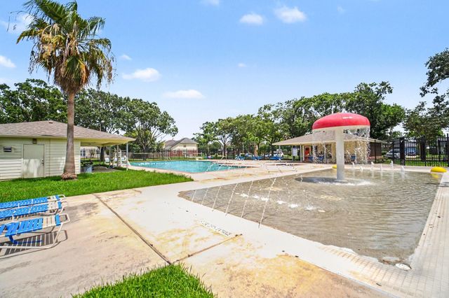 10926 Collingswood Drive, La Porte, TX 77571