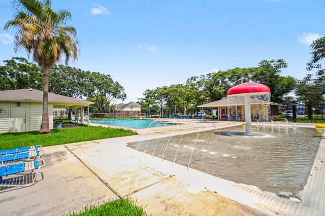 10926 Collingswood Drive, La Porte, TX 77571