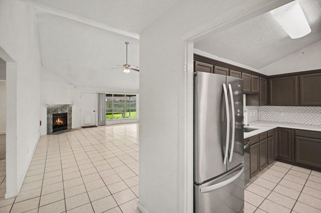 10926 Collingswood Drive, La Porte, TX 77571