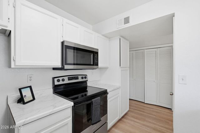 623 W Guadalupe Road 180, Mesa, AZ 85210