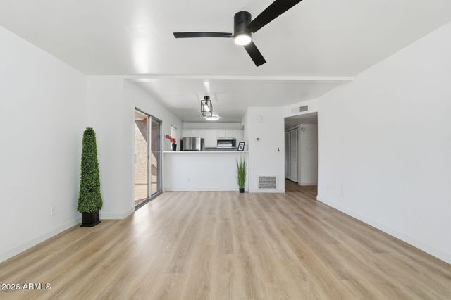 623 W Guadalupe Road 180, Mesa, AZ 85210