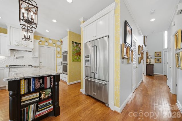 3704 8th Street Place NW, Hickory, NC 28601