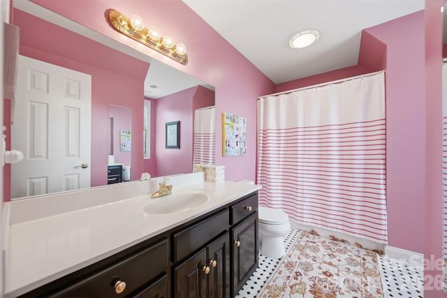3704 8th Street Place NW, Hickory, NC 28601