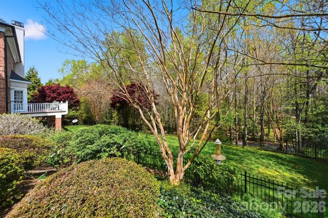 3704 8th Street Place NW, Hickory, NC 28601