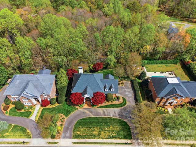 3704 8th Street Place NW, Hickory, NC 28601