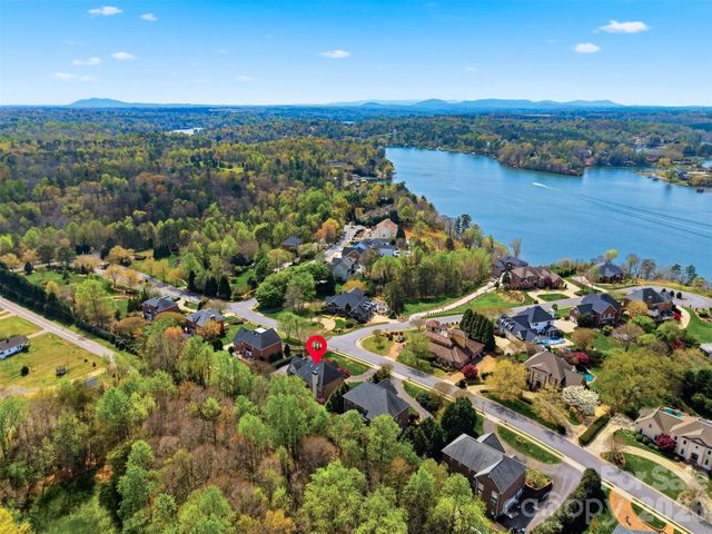 3704 8th Street Place NW, Hickory, NC 28601