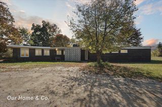 7386 Dean Road, Fenton, MI 48430