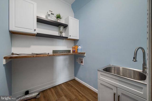 121 W SPRINGETTSBURY AVE, York, PA 17403