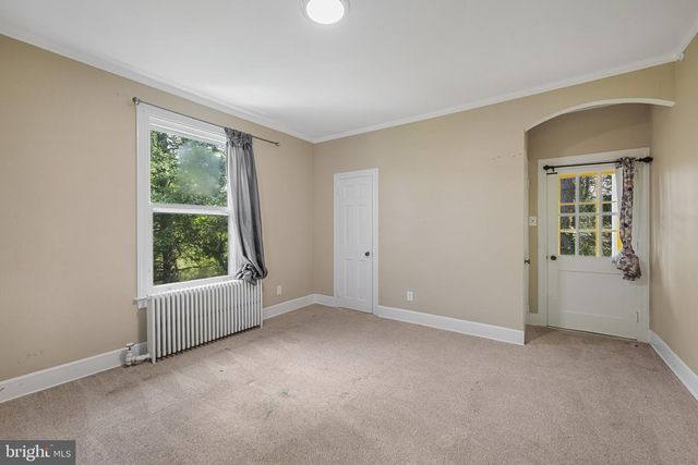 121 W SPRINGETTSBURY AVE, York, PA 17403