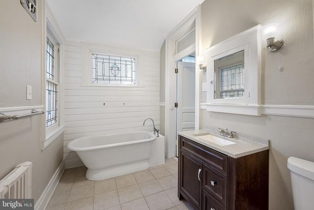 121 W SPRINGETTSBURY AVE, York, PA 17403