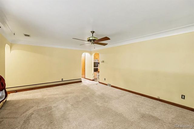 1030 W Livingston Road, Highland, MI 48357