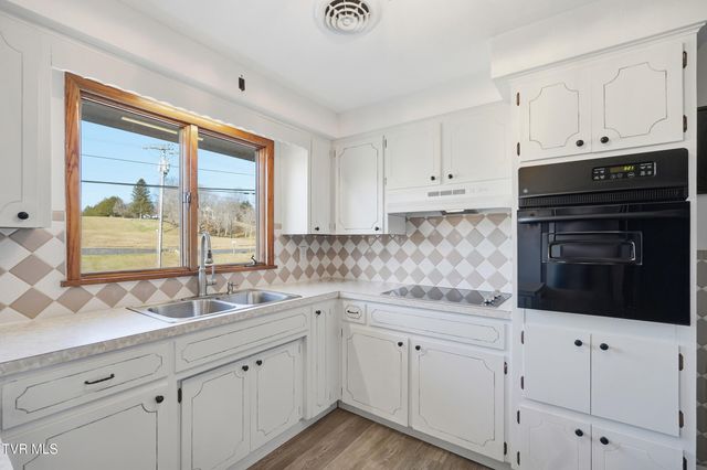 6212 Hurricane Road, Wise, VA 24293