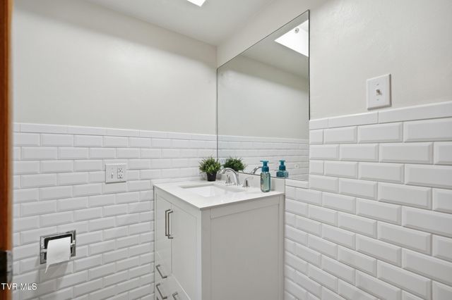 6212 Hurricane Road, Wise, VA 24293