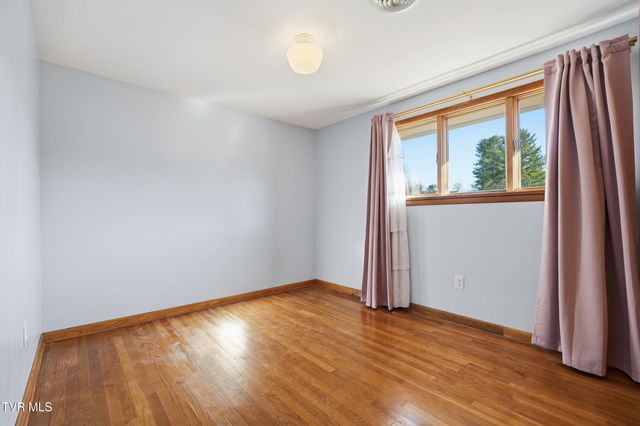 6212 Hurricane Road, Wise, VA 24293