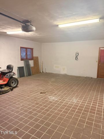 6212 Hurricane Road, Wise, VA 24293