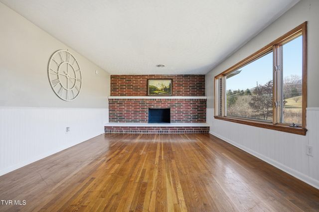 6212 Hurricane Road, Wise, VA 24293