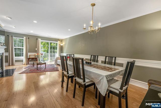 2120 Gunston Court, Mahwah, NJ 07430