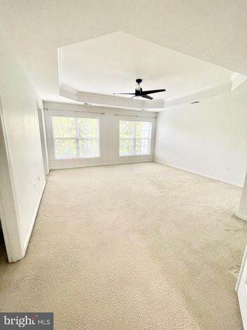 2403 CYPRESS GREEN LN, Herndon, VA 20171