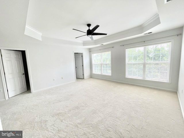 2403 CYPRESS GREEN LN, Herndon, VA 20171
