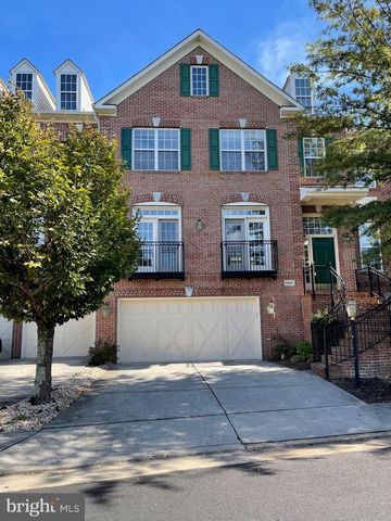2403 CYPRESS GREEN LN, Herndon, VA 20171