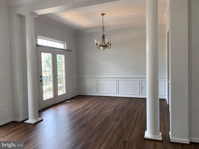 2403 CYPRESS GREEN LN, Herndon, VA 20171