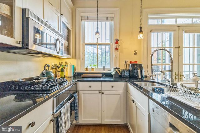 1414 SWANN ST NW, Washington, DC 20009