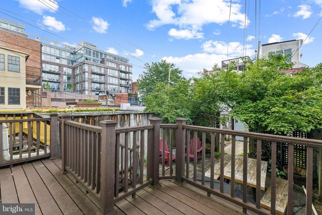 1414 SWANN ST NW, Washington, DC 20009