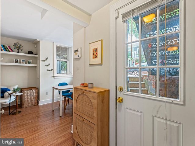 1414 SWANN ST NW, Washington, DC 20009