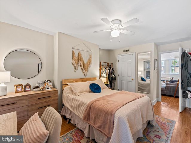 1414 SWANN ST NW, Washington, DC 20009